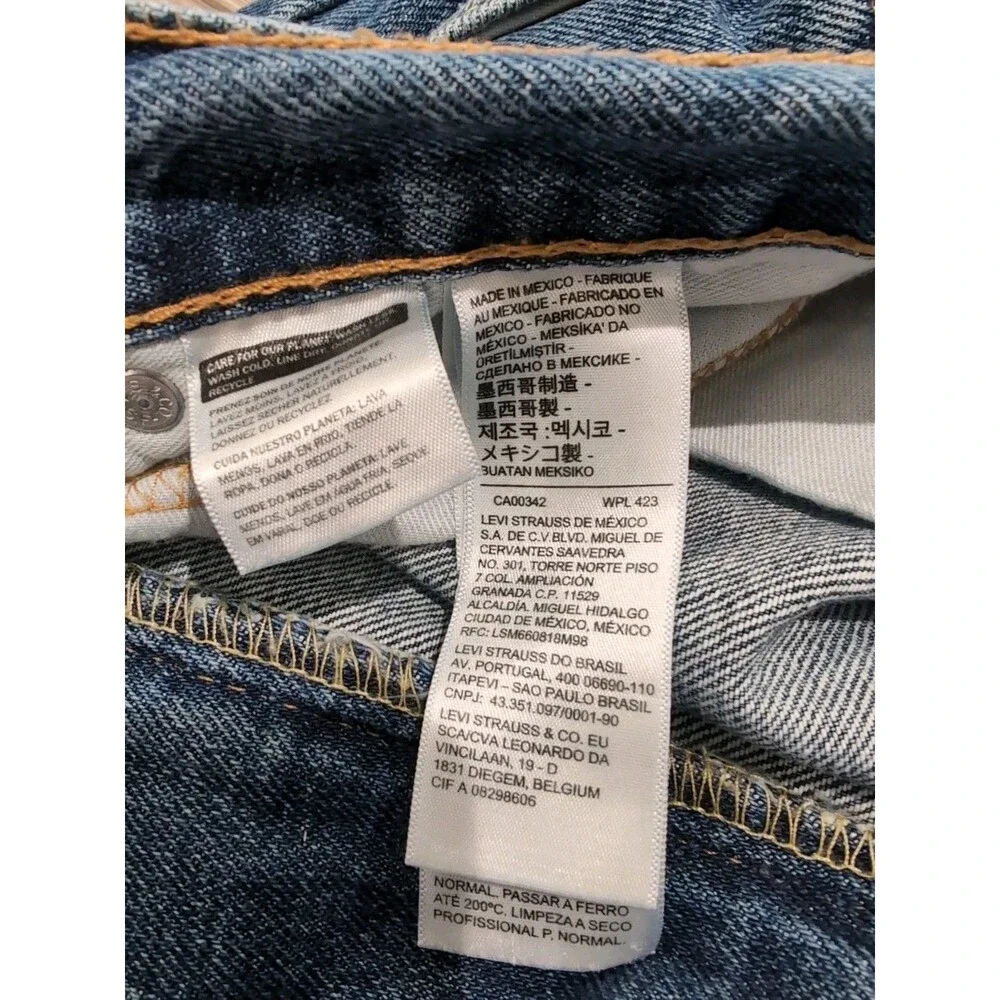 LEVI'S 550 MEN'S BLUE JEANS SIZE 38x32 STRAIGHT RELAXED MEDIUM WASH    EUC